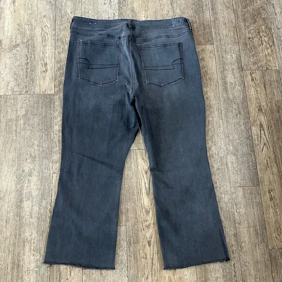 American Eagle HI RISE CROP FLARE Size 20 Short Black Jeans Denim Pants 37x23 - Picture 2 of 11